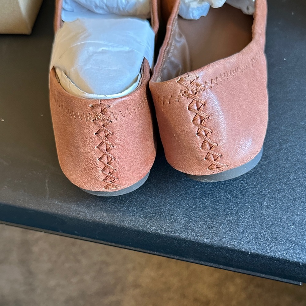 Lucky Brand Women's Brown Loafers - Picture 4 of 5